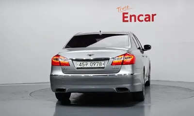 Hyundai Genesis 2012, 184289 км, за 2444.66 USD