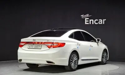 Hyundai Grandeur 2014, 59285 км, за 4923.2 USD