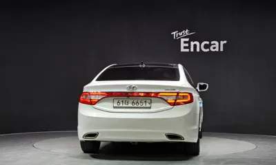 Hyundai Grandeur 2014, 59285 км, за 4923.2 USD
