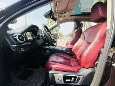WEY Wey VV7 2020, 60000 км, за 7916.27 USD