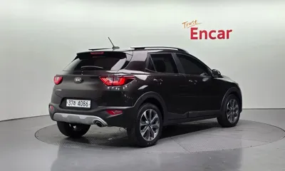 Kia Stonic 2018, 91013 км, за 7169.17 USD
