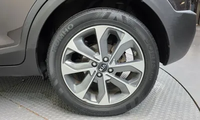 Kia Stonic 2018, 91013 км, за 7169.17 USD