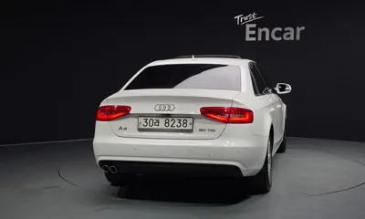 Audi A4 2015, 152521 км, за 3112.58 USD