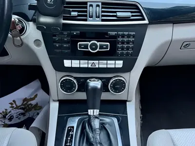 Mercedes-Benz C-Class 2012, 110000 км, за 3501.99 USD - фото 9