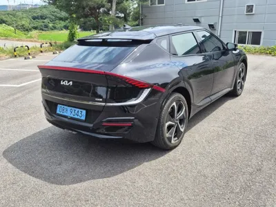 Kia EV6 2023, 45427 км, за 18071.89 USD