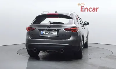Infiniti FX 2010, 137103 км, за 8250.83 USD
