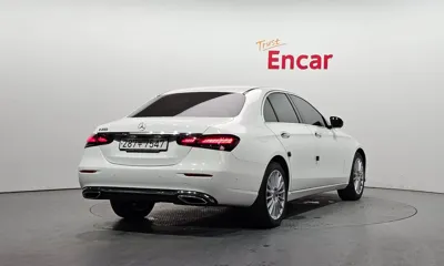 Mercedes-Benz E-Class 2022, 50147 км, за 23311.87 USD