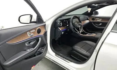 Mercedes-Benz E-Class 2022, 50147 км, за 23311.87 USD - фото 10