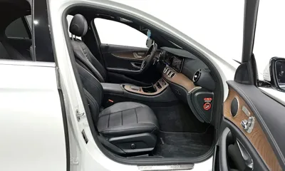 Mercedes-Benz E-Class 2022, 50147 км, за 23311.87 USD - фото 11