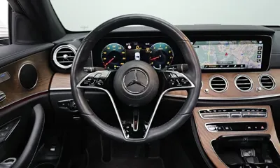 Mercedes-Benz E-Class 2022, 50147 км, за 23311.87 USD - фото 13