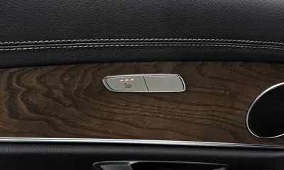 Mercedes-Benz E-Class 2022, 50147 км, за 23311.87 USD - фото 19