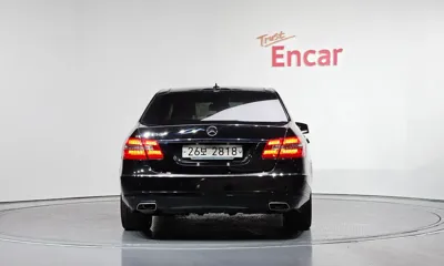 Mercedes-Benz E-Class 2012, 125080 км, за 5894.03 USD