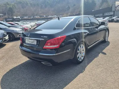 Hyundai Equus 2010, 259585 км, за 2717.92 USD