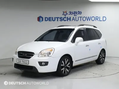 Kia Carens · 2010 год
