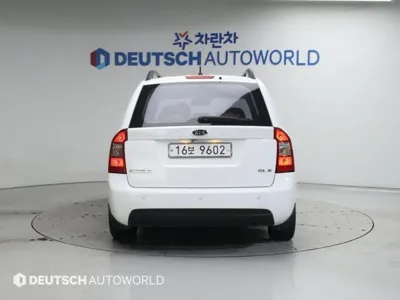 Kia Carens 2010, 131733 км, за 2560.06 USD