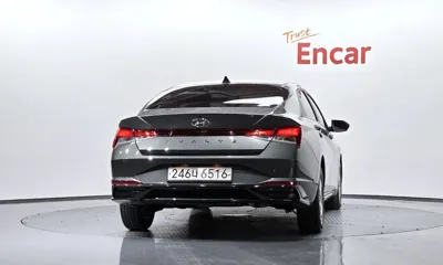 Hyundai Avante 2022, 53909 км, за 10358.31 USD