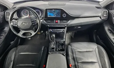 Hyundai Grandeur 2017, 159844 км, за 8262.83 USD - фото 7