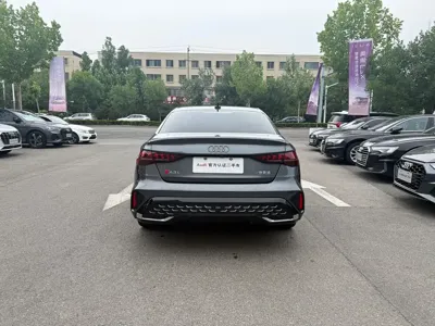Audi A3 2025, 27000 км, за 17362.82 USD