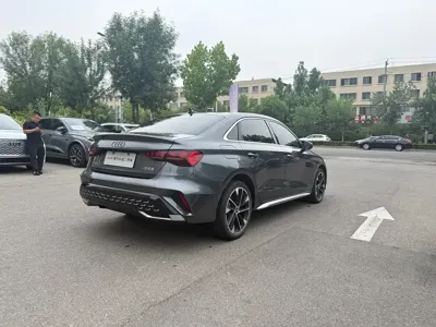 Audi A3 2025, 27000 км, за 17362.82 USD