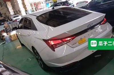Hyundai Elantra 2022, 55800 км, за 10688 USD - фото 13