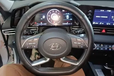 Hyundai Elantra 2022, 55800 км, за 10688 USD - фото 18