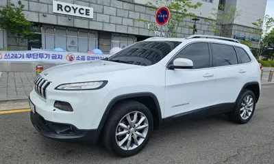 Jeep Cherokee · 2018 год