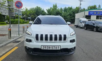 Jeep Cherokee 2018, 70000 км, за 8131.68 USD