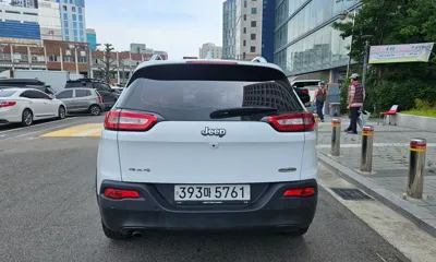 Jeep Cherokee 2018, 70000 км, за 8131.68 USD