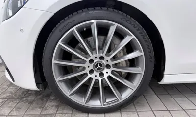 Mercedes-Benz E-Class 2022, 23645 км, за 33805.96 USD