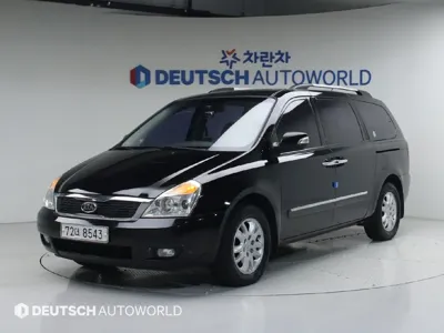 Kia Canival · 2011 год