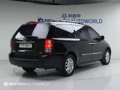 Kia Canival 2011, 99109 км, за 2279.09 USD