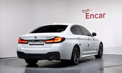 BMW 5-Series 2021, 62196 км, за 26423.82 USD