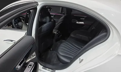 Mercedes-Benz E-Class 2025, 5812 км, за 47013.21 USD - фото 11
