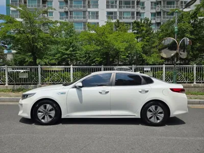 Kia K5 2017, 197310 км, за 4348.96 USD