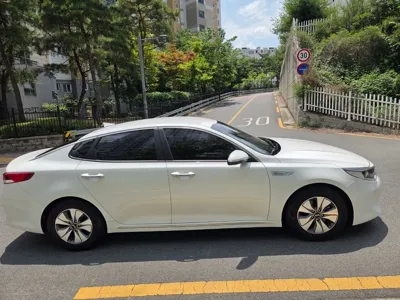 Kia K5 2017, 197310 км, за 4348.96 USD