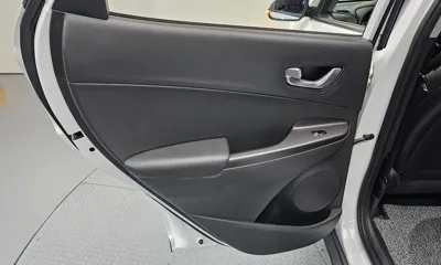 Hyundai Kona 2021, 144838 км, за 9839.83 USD - фото 25