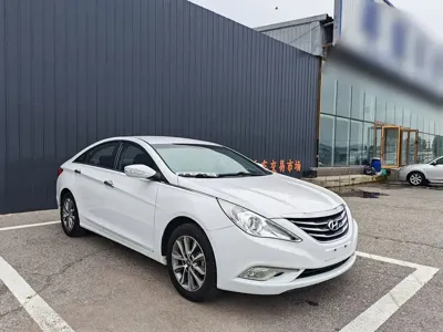 Hyundai Sonata 2015, 51000 км, за 5355.52 USD