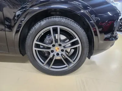 Porsche Cayenne 2022, 64000 км, за 57109.1 USD - фото 12