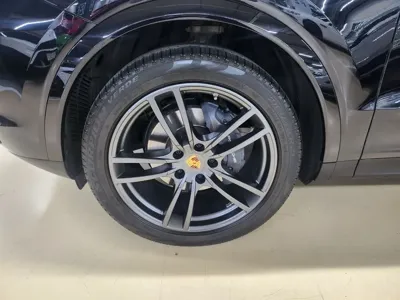 Porsche Cayenne 2022, 64000 км, за 57109.1 USD - фото 14