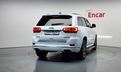 Jeep Cherokee 2020, 65232 км, за 15688.59 USD