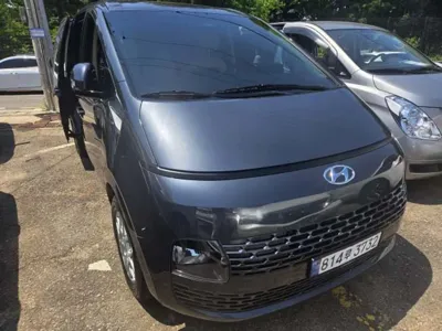 Hyundai Staria 2024, 118000 км, за 13976.46 USD