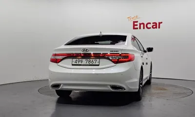 Hyundai Grandeur 2012, 36210 км, за 4553.74 USD