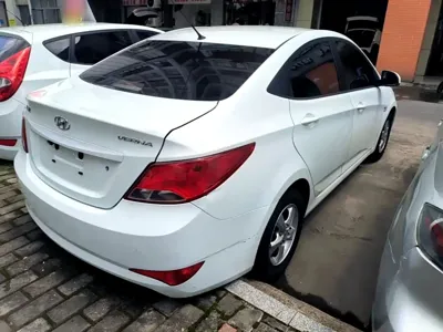 Hyundai Verna 2015, 77000 км, за 3035.26 USD - фото 7