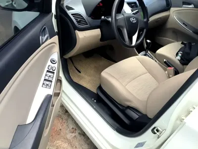 Hyundai Verna 2015, 77000 км, за 3035.26 USD - фото 16