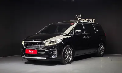 Kia Canival · 2020 год