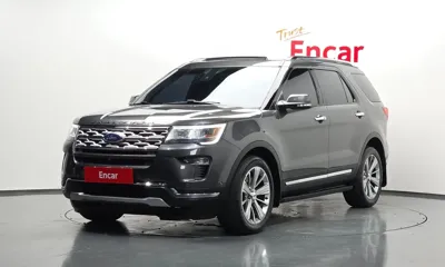 Ford Explorer · 2018 год