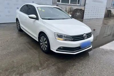 Volkswagen Sagitar 2018, 112800 км, за 8145 USD