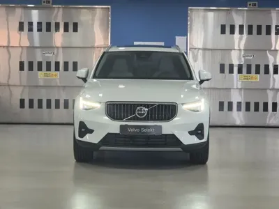 Volvo XC40 2026, 248 км, за 29253.06 USD - фото 2