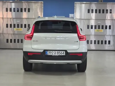 Volvo XC40 2026, 248 км, за 29253.06 USD - фото 3