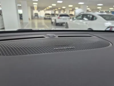 Volvo XC40 2026, 248 км, за 29253.06 USD - фото 8